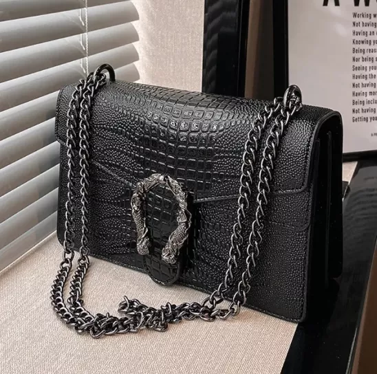 Women  Leather Messenger Crossbody Bag – Elegant Travel Handbag pic 6