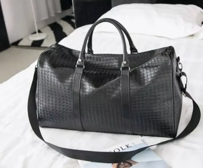 Extra Large Travel Duffel Bag โ Lightweight with Wet & Dry Separation pic 4