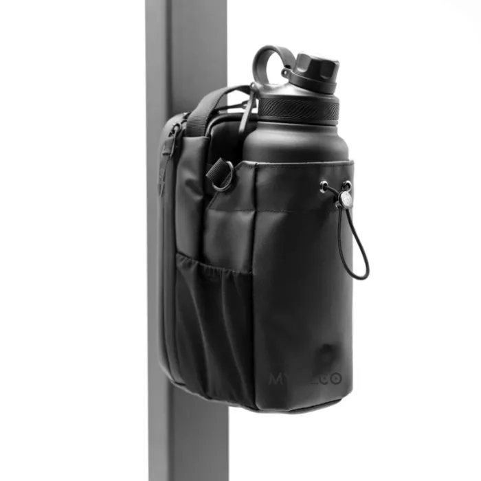 The Smart Magnetic Water Bottle Holder 01